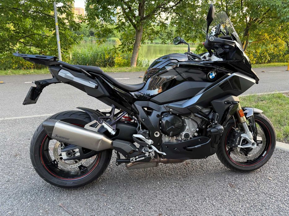 BMW S1000XR Triple Black