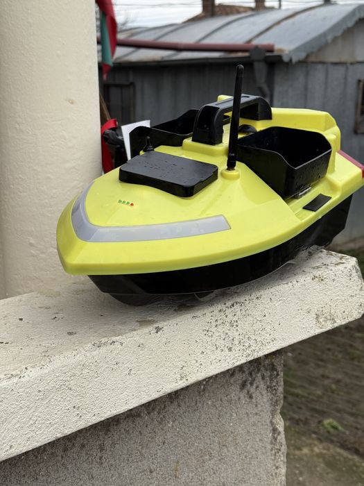 Лодка за захранка