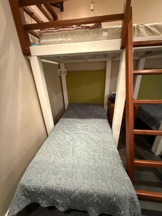 Двухярусная кровать