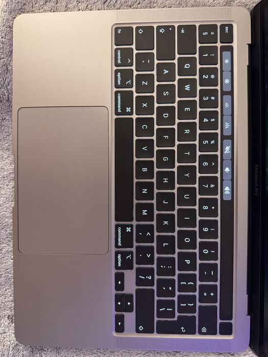 MacBook Pro 13” Touch Bar 2020, 256Gb