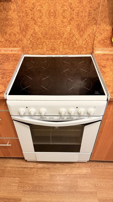 Плита электрическая indesit