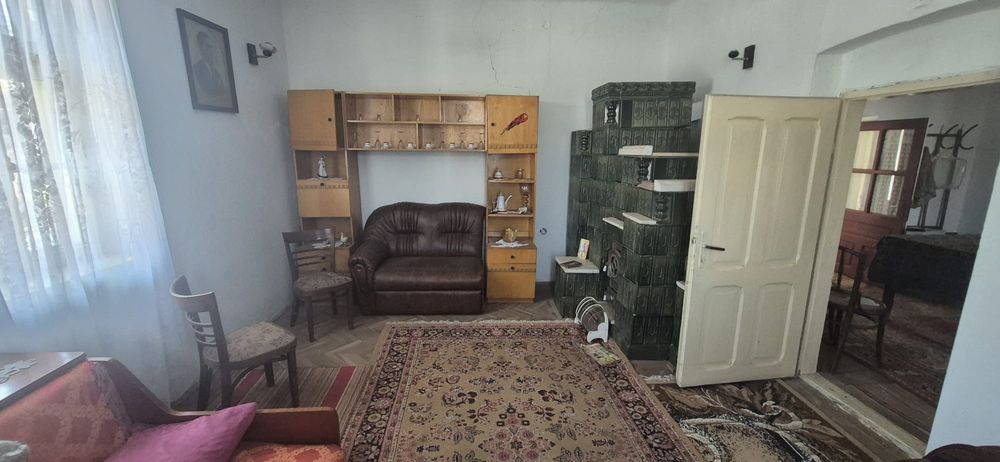 Vând casă sat.Boureni,com.Afumati