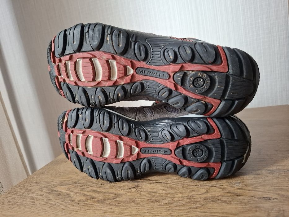 Merrell мъжки обувки 41 номер.