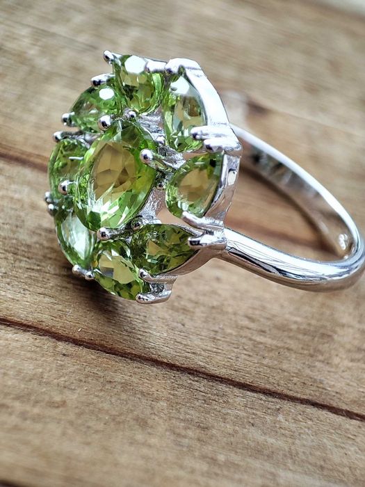 925-Inel Argint Cu Peridot Masura 17.5