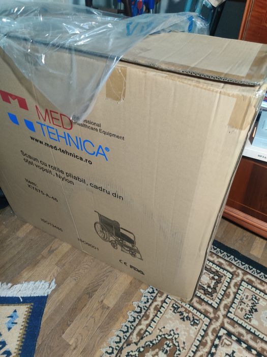 carucior cadru metalic pentru persoane cu nevoi speciale