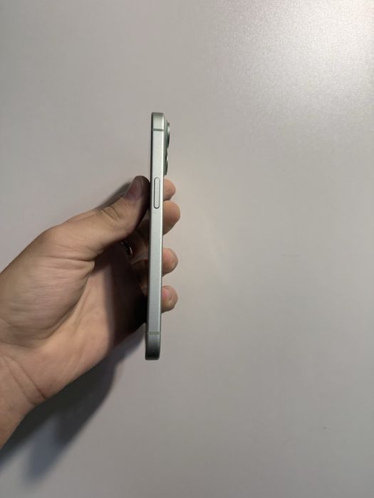 Продам Iphone 15