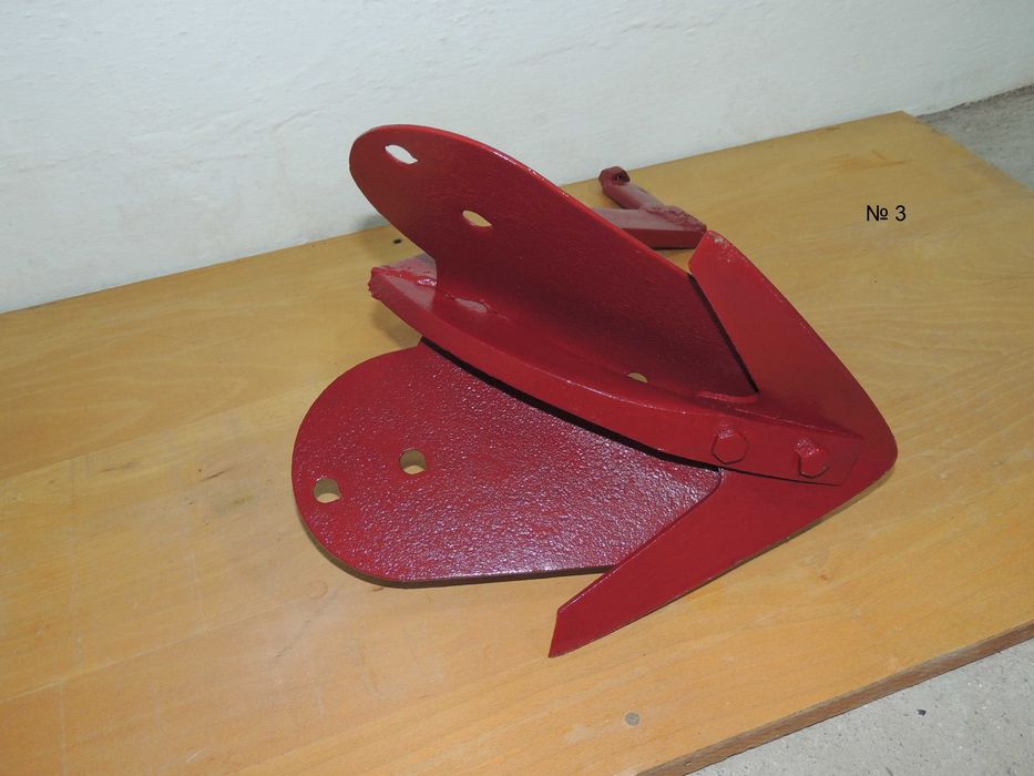 Браздир /лястовица/ с 2 отвора за култиватор. Менгеме. Плуг