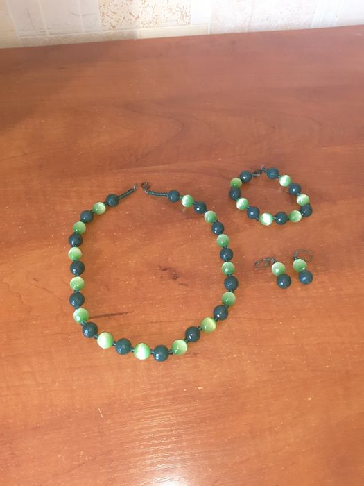 Набор украшений из камня хризопраза