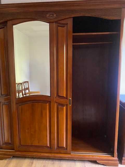 Vand dulap mobila italiana CavioCasa, colectia Fiesole din lemn masiv in stare foarte buna