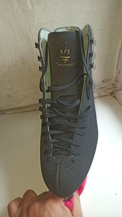 Продам коньки профессиональные Risport RF3, лезвия Wilson
