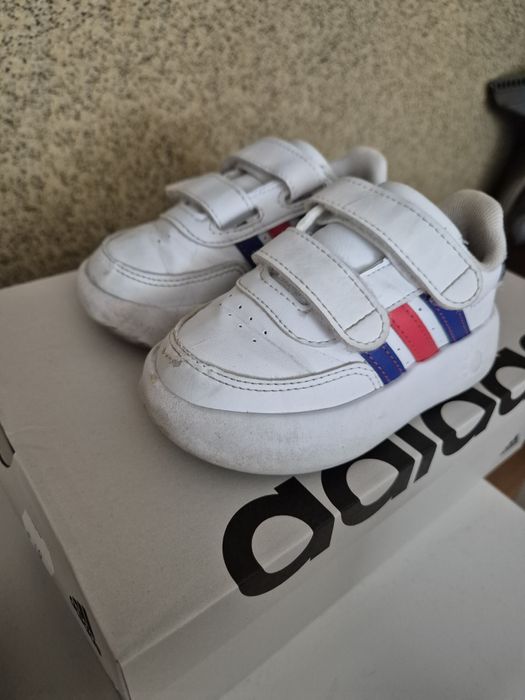 Детски сандали и маратонки Adidas р-ри 23, 25, 26