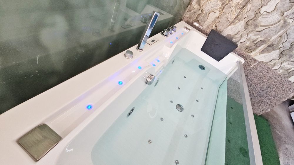 *Spa* Хидромасажна Вана -Джакузи за Двама с Подгрев до 45°  1.77х0.89