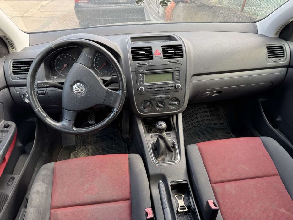 VW Golf V 1.4i на части