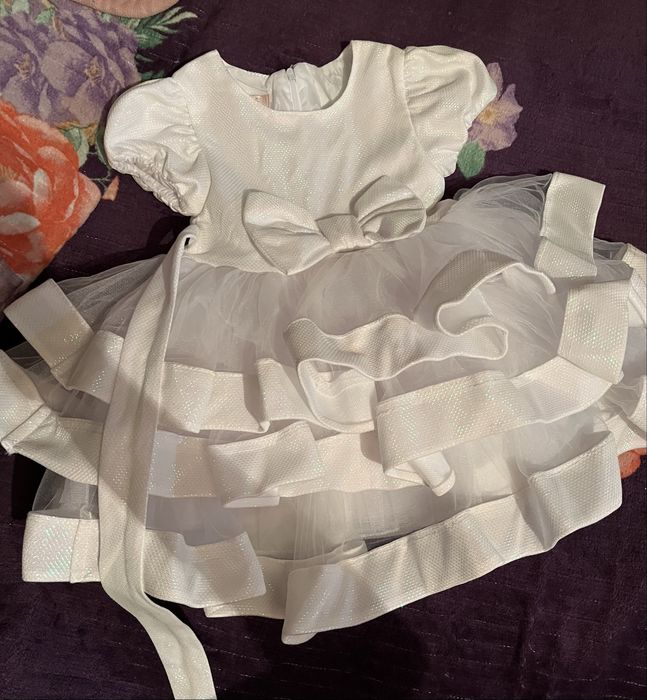 продам детские платье