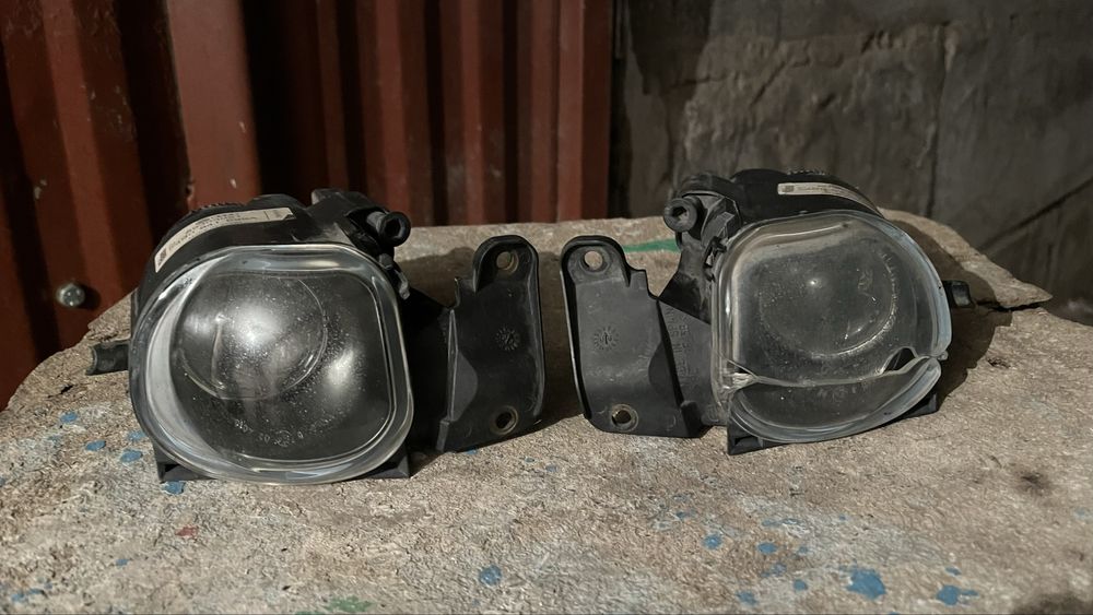 Продам противотуманные фары Валео Ауди А6 С5