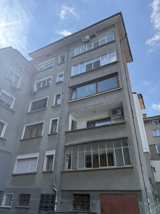 Дава се под наем Четиристаен апартамент в Стара Загора, Македонски - 140 кв.м за 663 € - Снимка #1