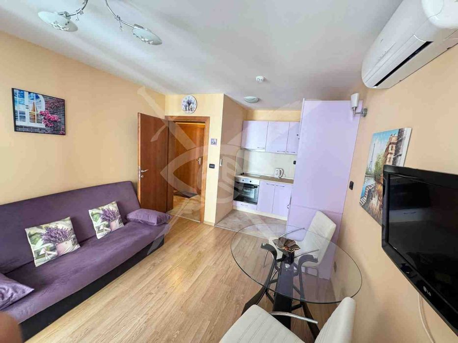 Продава се Двустаен апартамент в Свети Влас - 53 кв.м за 943 €/кв.м - Снимка #1