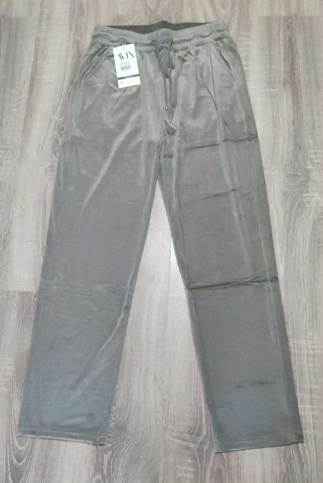 Pantaloni dama din catifea