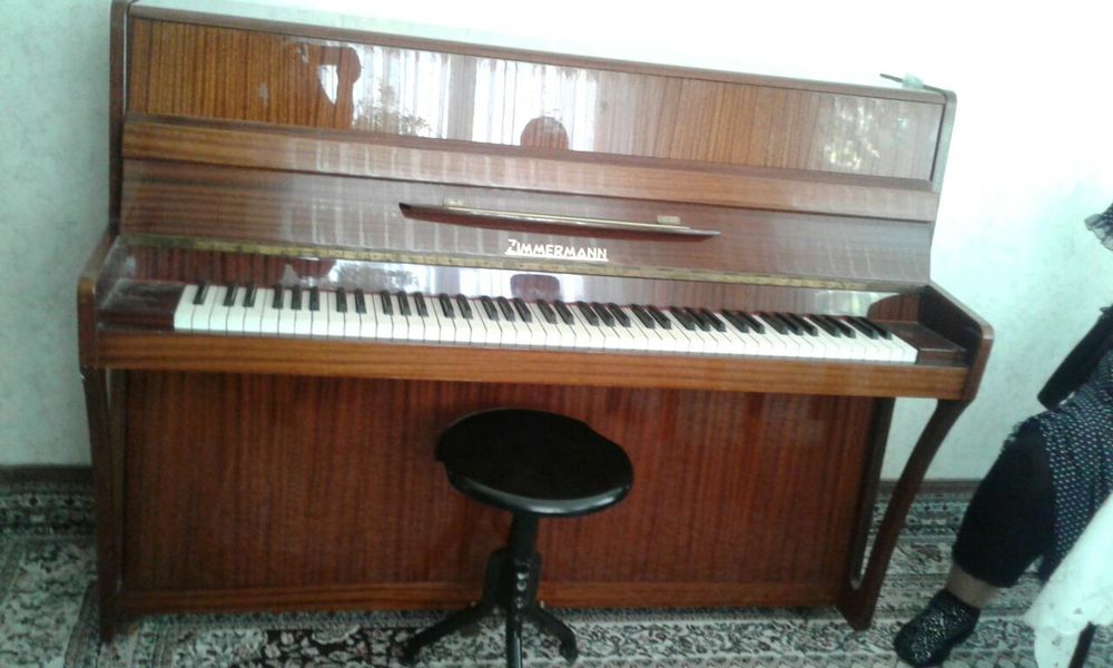 Пианино-музыкальный инструмент