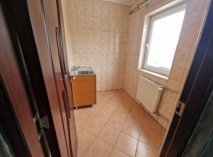Garsonieră De Vânzare 27mp cu Balcon Zona(Kfc,Lidl,Penny)