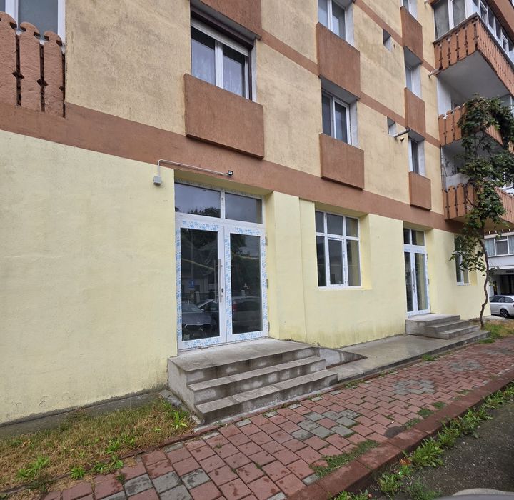Închiriez Spațiu Comercial 170 mp