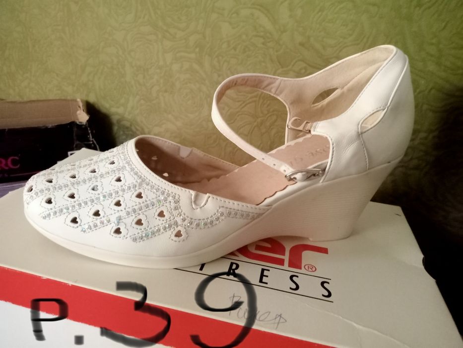 Продам новые женские обуви