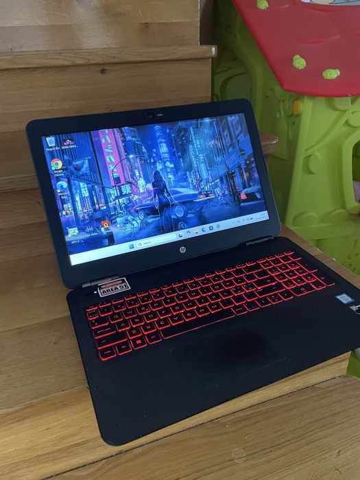 Laptop Gaming HP Omen 15,  i7-7700Hq, 4gb video, 16gb ram, ssd