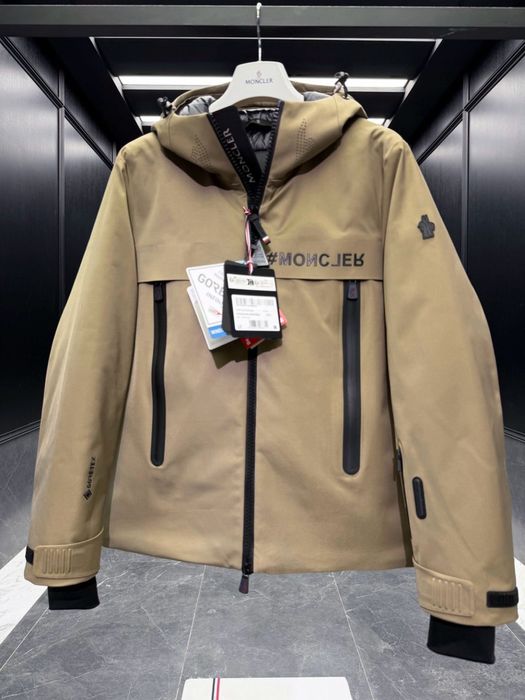Geaca Moncler , calitate premium , pe comanda , noua , L