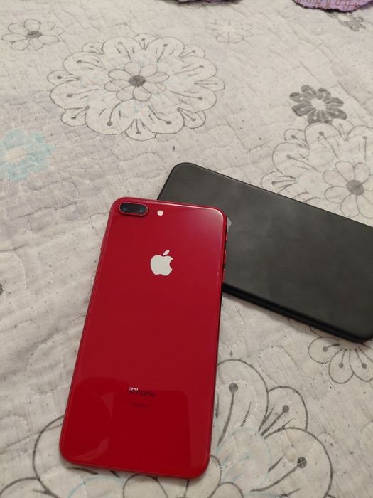 срочно продам Айфон 8 плюс 64