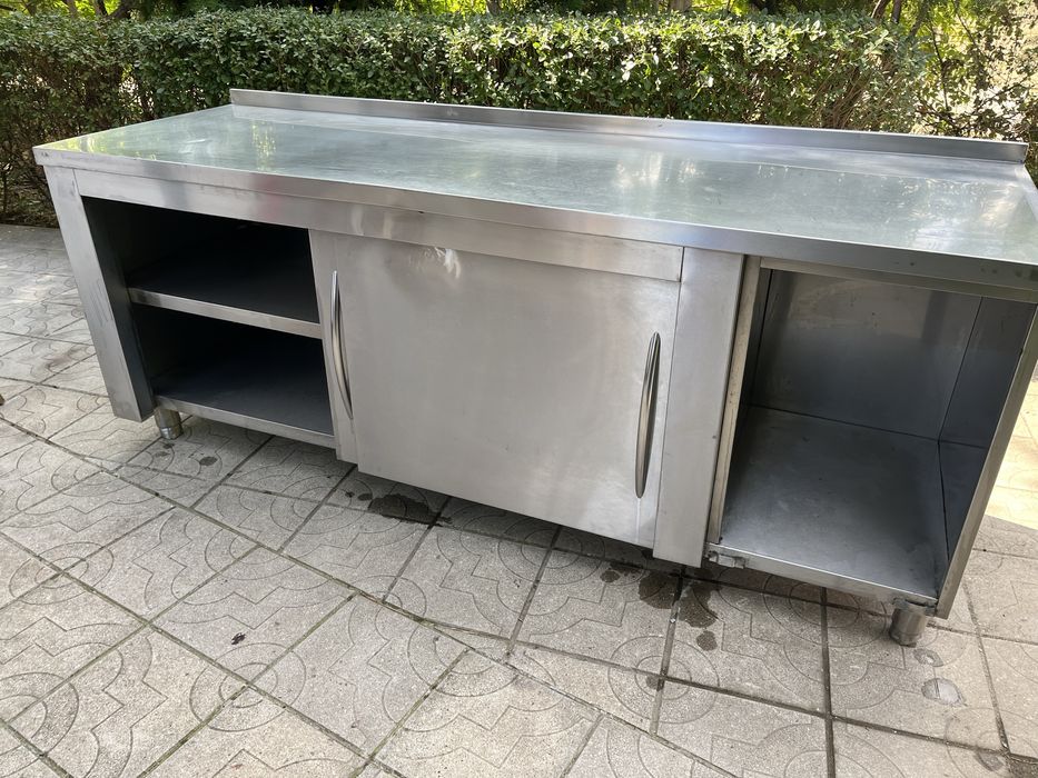 Работна маса неръждавейка