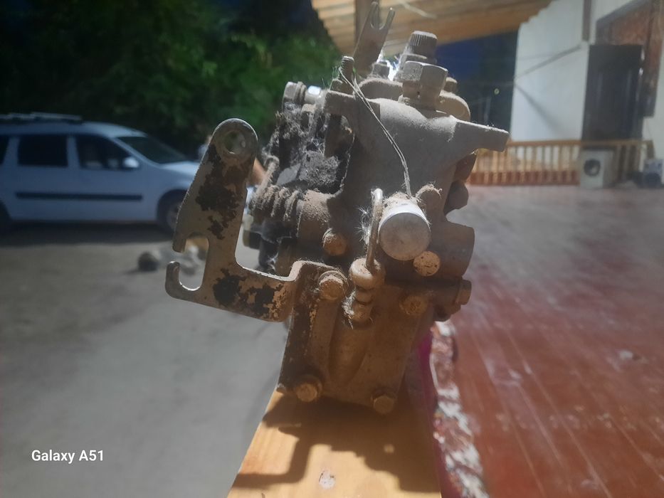 Топливо насос дизилний