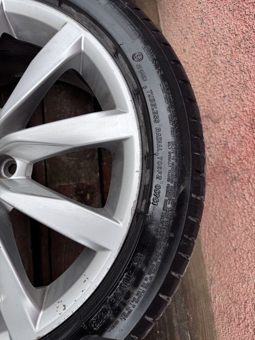 Jante Golf 6  225/45R17  Bridgestone