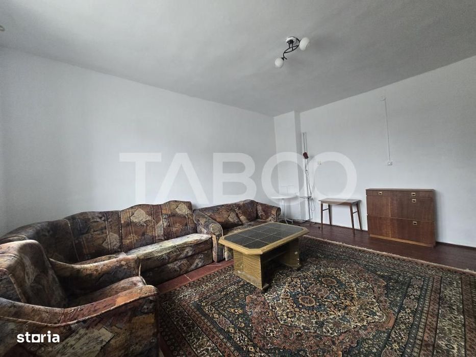Casa de inchiriat 4 camere si garaj Trei Stejari Sibiu