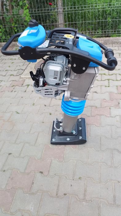 INCHIRIEZ mai compactor-placa vibranta-picamer-generator-pompa