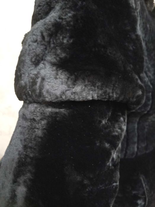 Продам шубу мутоновую