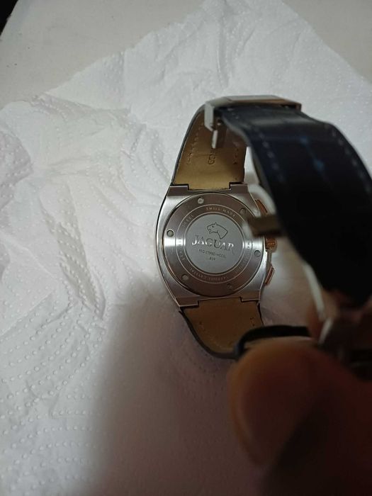 vand ceasuri originale modele festina jaguar police si dolce gabbana detali la telefon