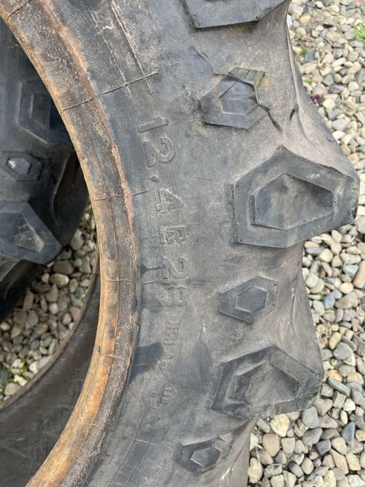 2x Anvelope tractor Pirelli  12.4 - R28