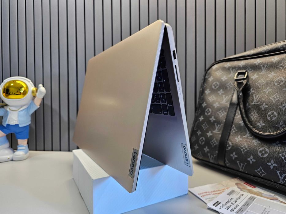 ПРОДАМ Lenovo IdeaPad 3 Ноутбук Core™i3-1115G4/8GB/256SSD/15.6"FullHD.