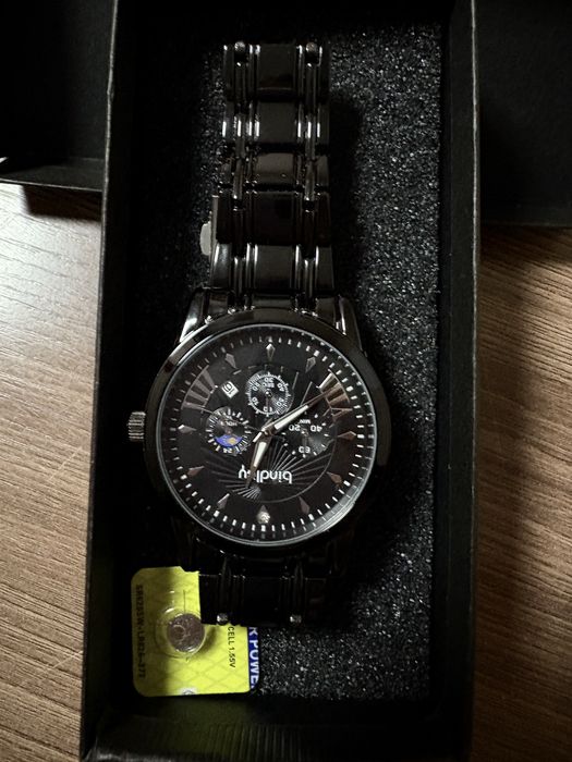 Наручные часы продается