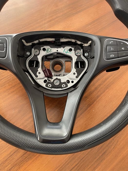 Волан Мерцедес Вито W447