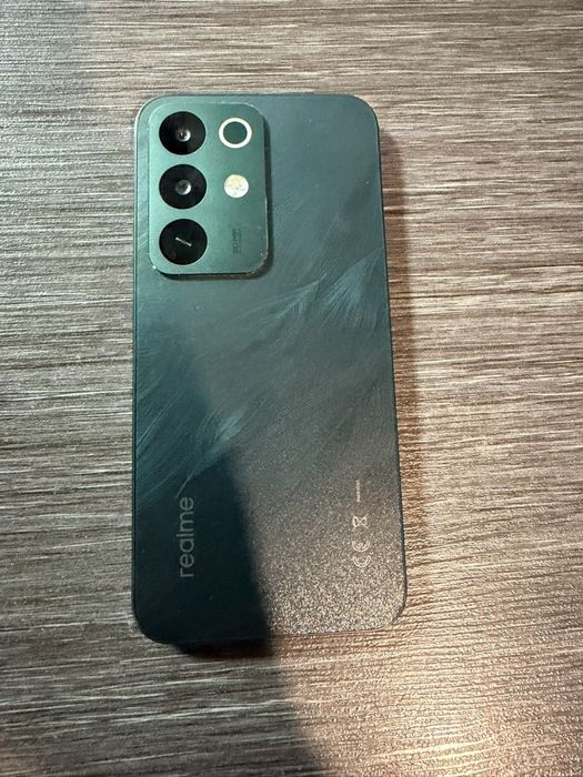 Продам телефон realme