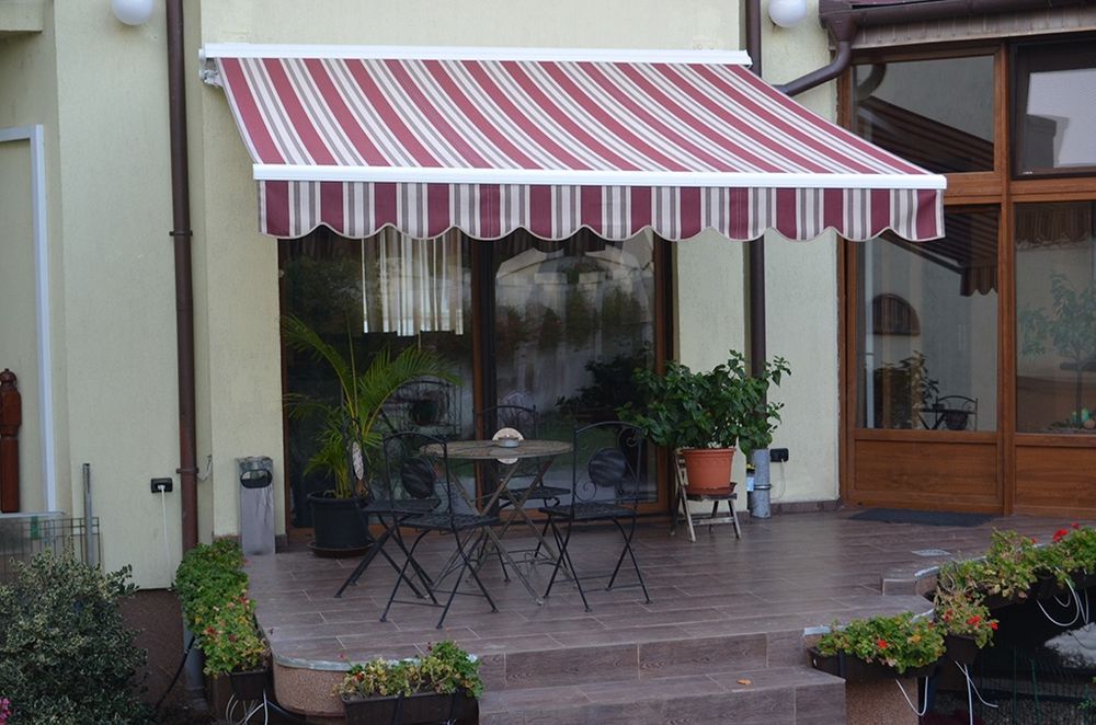 copertine retractabile, copertine de fațadă sau orizontale