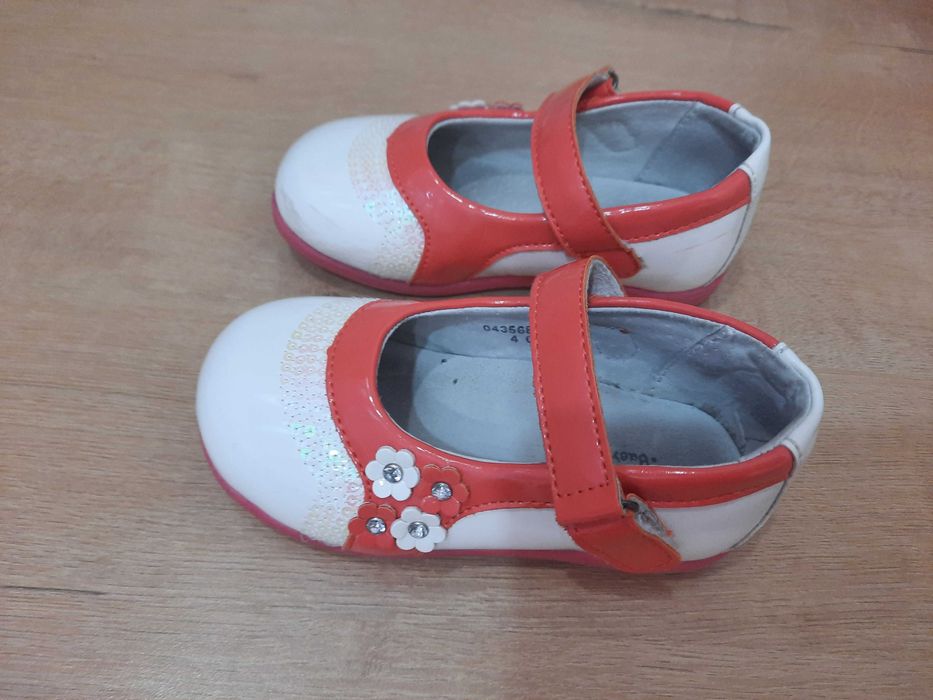 Детские туфли для девочек