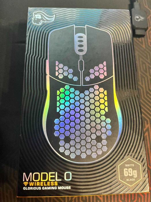 Мишка Glorious Model O Wireless (Matte Black) 40 евро без забележки + G skates!
