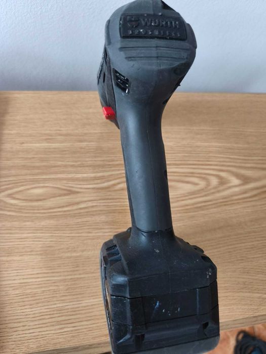 Würth MCube Filetanta și acumulator de 4 Ah.