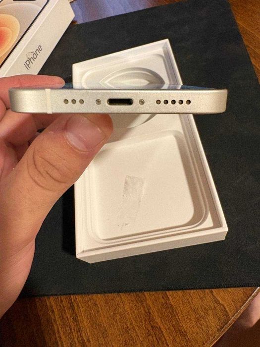 iPhone 12, 64GB Отлично Състояние
