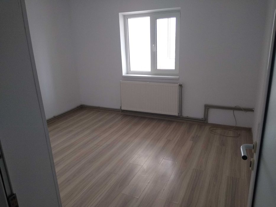 Ocazie Ap.2 cam. dec.mansardă locuibilă+casa 3 cam. bca lîngă bloc