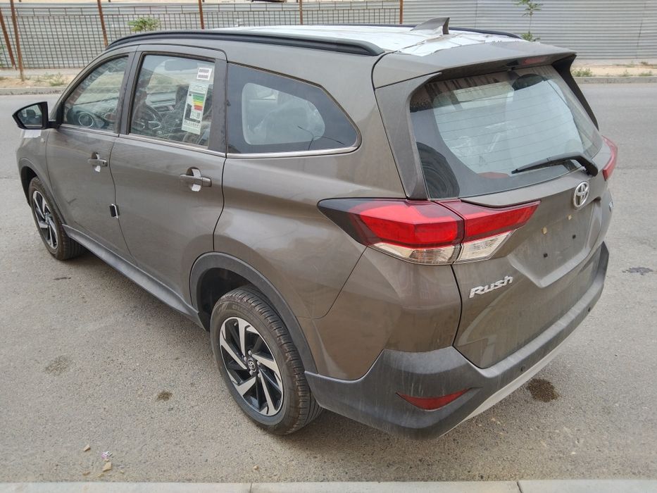 TOYOTA RUSH 2022год новый