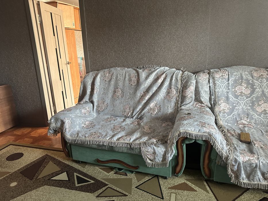 Продаю диван и 2 кресло
