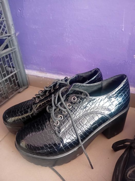 Все пары по 200 тг